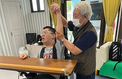 午前のケア・サポートの様子